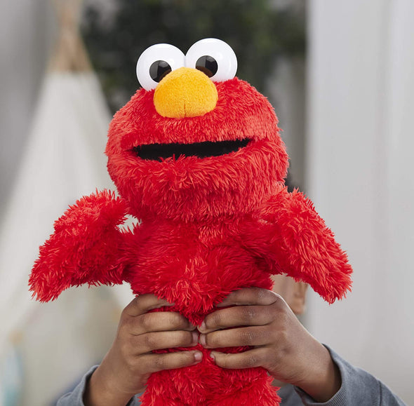 Sesame Street Love to Hug Elmo Talking Singing Hugging 14 inch Plush Toy